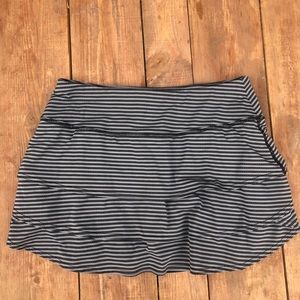Athleta ruffle skirt small